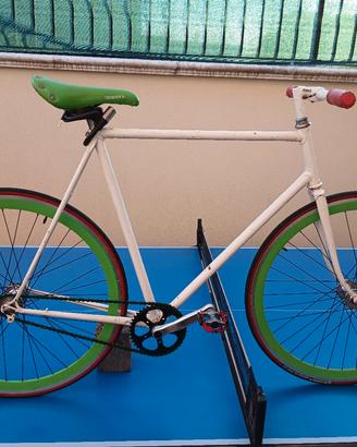 bici ruote 28, scatto fisso 