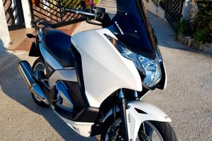 Honda Integra nc700d