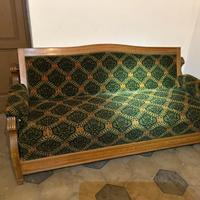 Divano vintage conservato perfettamente