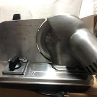 Affettatrice , usata pochissimo