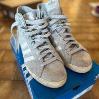 Scarpe Adidas numero 43 1/3