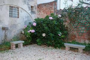Palazzo / Stabile di 334 m² con più di 5 locali a 