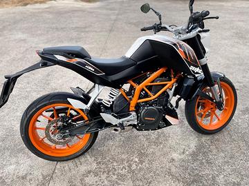 Ktm 390 Duke - 2014 Guidabile con Pat. A 2