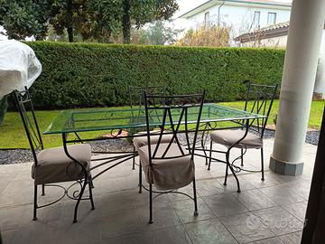 Tavolo in ferro battuto 