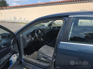Jetta 1.6 confortline benzina