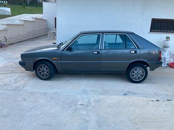 Lancia delta lx