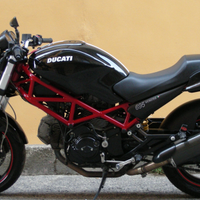 Ducati Monster 695
