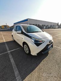 Toyota Aygo Connect 1.0 VVT-i 72CV 5P. x-business 