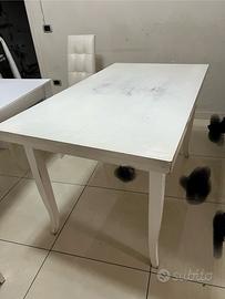 Tavola di legno allungabile