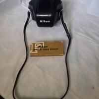 Fotocamera professionale "NIKON F"