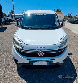 FIAT DOBLO' 5 POSTI AUTOCARRO N1