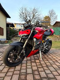 Ducati streetfighter v2