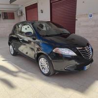 Lancia Ypsilon 1.3 MJT 95 CV 5 porte S&S Platinum