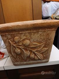 Vaso in terracotta con decori