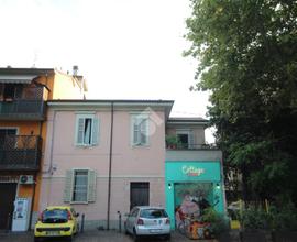 CASA SEMINDIPENDENTE A CESENA