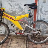 Mitica Trek carbonio monoscocca