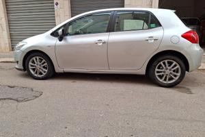 TOYOTA Auris - 2009
