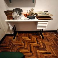 Scrivania tecnica con ripiano inclinabile