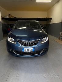 Lancia ypsilon ibrida 2024