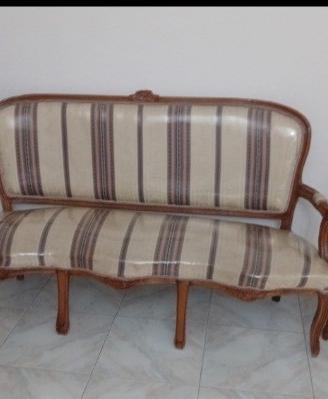 divano e poltroncine classico