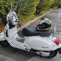 Piaggio Vespa 300 GTS hpe - 2023