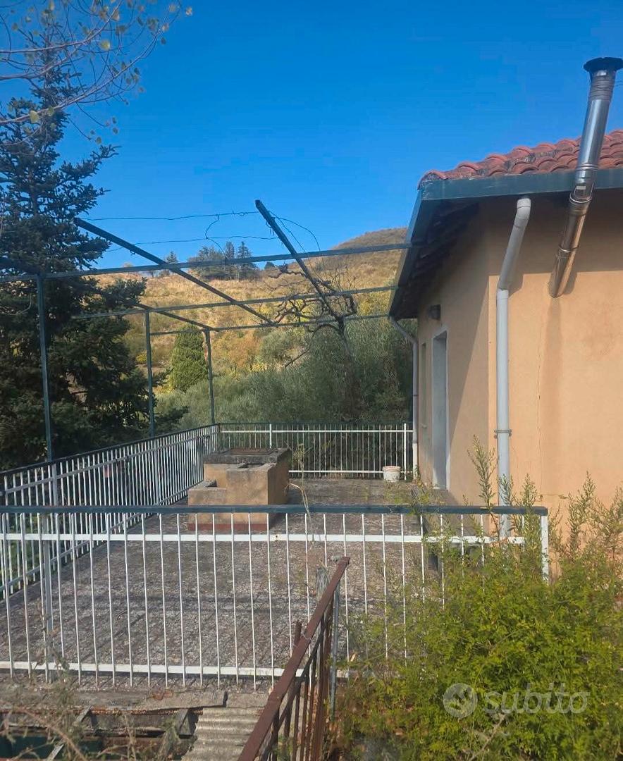 Terreno con fabbricato a Linguaglossa - Vista 3
