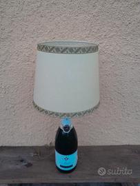 Lampada da tavolo su bottiglia spumante MG