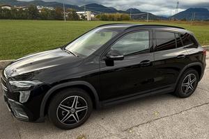 Mercedes-benz EQA 300 4Matic Premium AMG ***IN CON