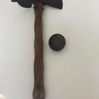 Piccozza Prima Guerra Mondiale e Sfera per fionda