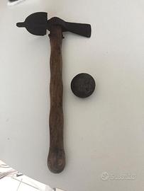 Piccozza Prima Guerra Mondiale e Sfera per fionda