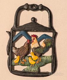 Sottopentola in ghisa con gallo stile country 