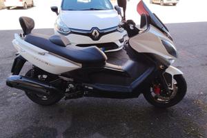 Kymco 300