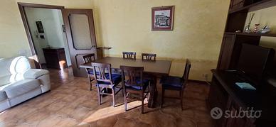 Tavolo allungabile e 6 sedie arte povera