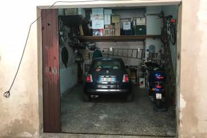 Ampio garage 30 mq con soppalco e allaccio acqua