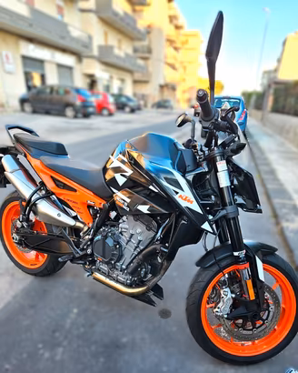 KTM 890 Duke GP 01/2024