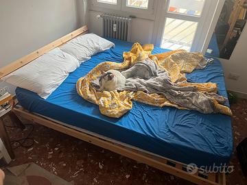 Letto matrimoniale IKEA
