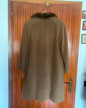 Cappotto cammello con collo in visone