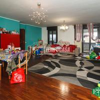 Ampio trilocale con terrazzo e box