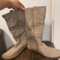 Stivali in pelle scamosciata