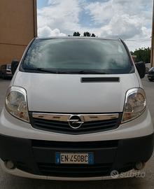 Km354 FURGONE Vivaro 2.0 CDTi Euro5B 2012