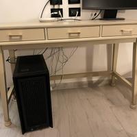 Scrivania in legno color tortora