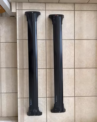 Barre portatutto Yakima Whispbar Flush con 2 kit