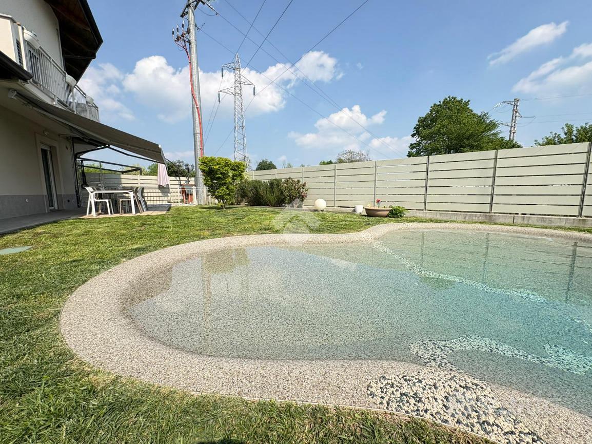 VILLA A SCHIERA D'ANGOLO A SAN FRANCESCO AL CAMPO - Vista 2