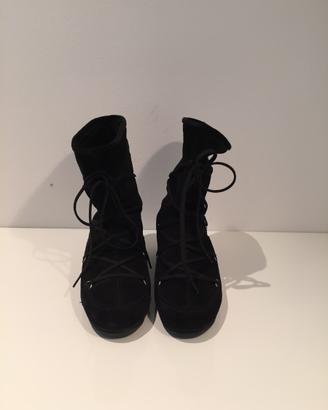 MOON BOOT