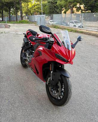 Ducati Panigale V2 2026