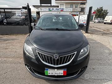 Lancia Ypsilon 1.0 FireFly 5 porte S&S Hybrid Silv