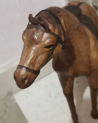 Scultura cavallo da scuderia