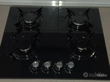 piano cottura in vetro a gas