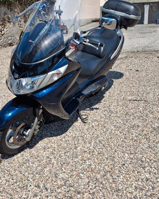 Suzuki Burgman 250 400 Ricambi disponibili 