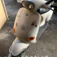 Vespa Piaggio ET2 50 cc con miscelatore